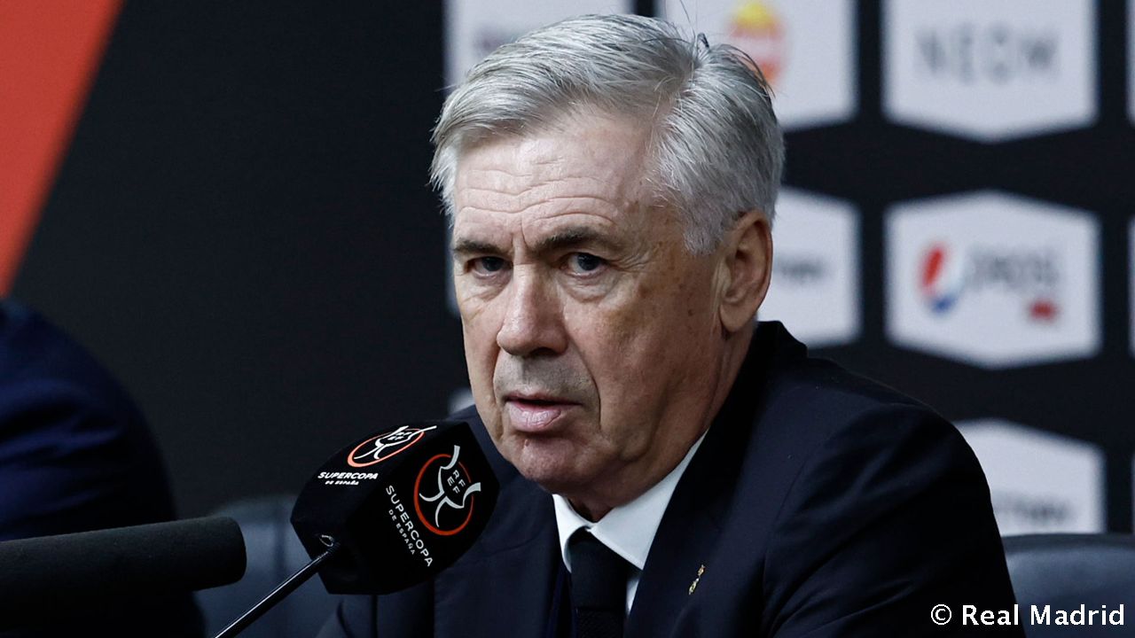 Новость на сайте FondoRuso.ru /assets/img//news/2022/2023-01-16-53-ancelotti.jpg
