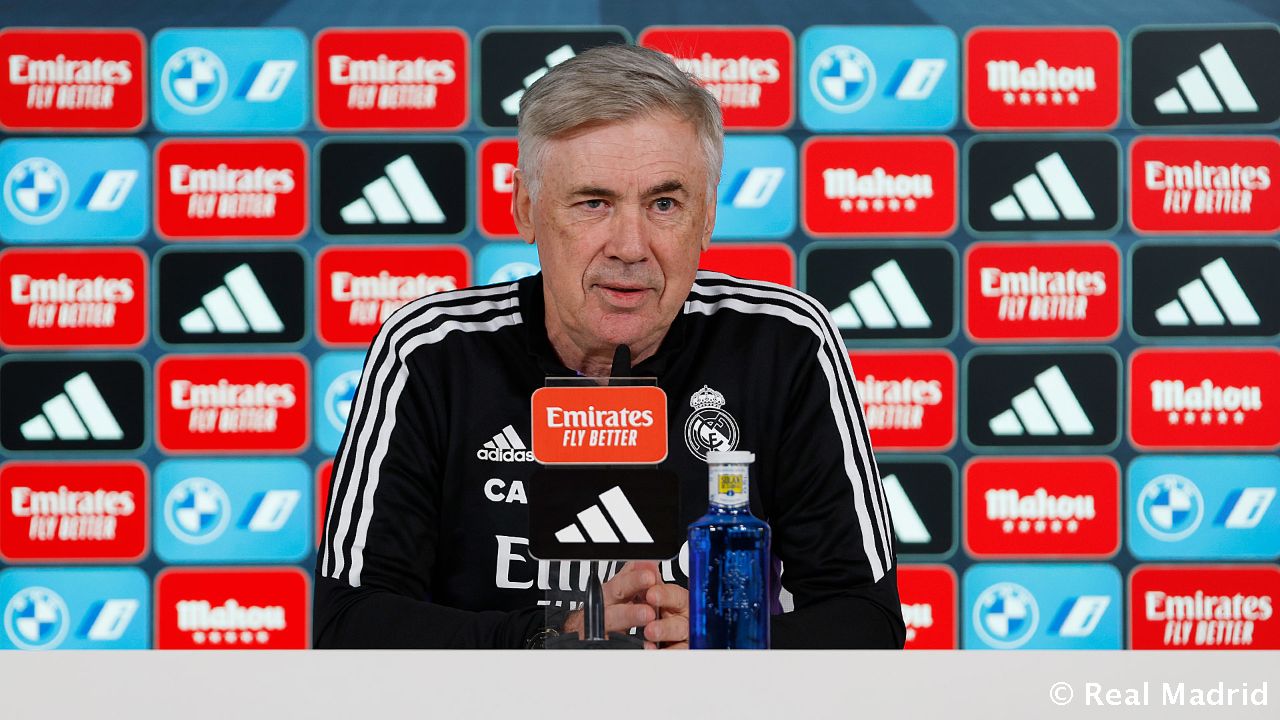 Новость на сайте FondoRuso.ru /assets/img//news/2022/2023-01-21-05-ancelotti.jpg