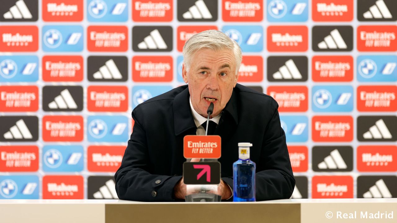 Новость на сайте FondoRuso.ru /assets/img//news/2022/2023-01-30-21-ancelotti.jpg