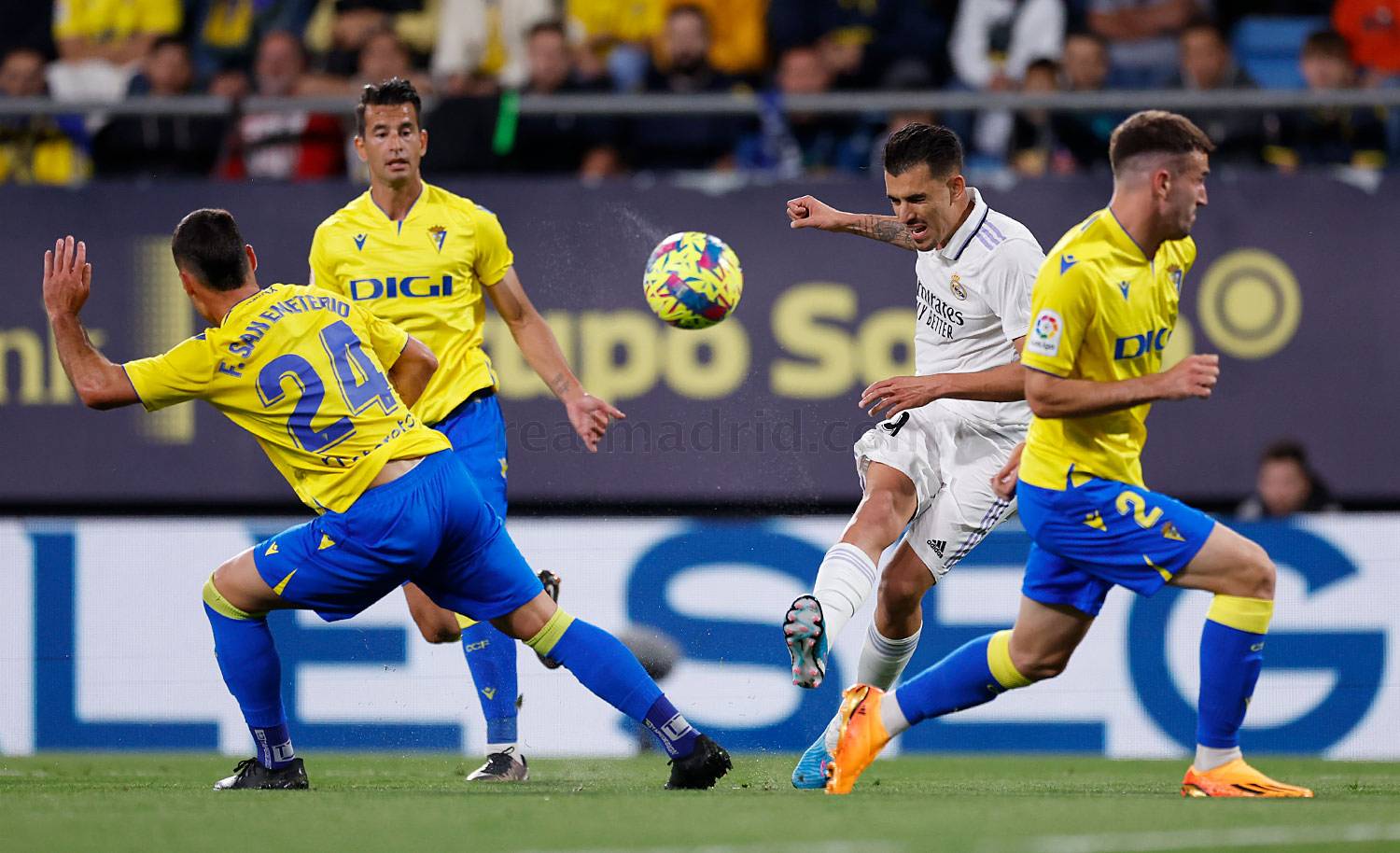 Новость на сайте FondoRuso.ru /assets/img//news/2022/2023-04-16-18-madrid2.jpg