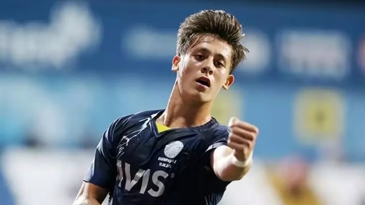 Новость на сайте FondoRuso.ru /assets/img//news/2023/2023-06-23-57-arda-geler.jpg