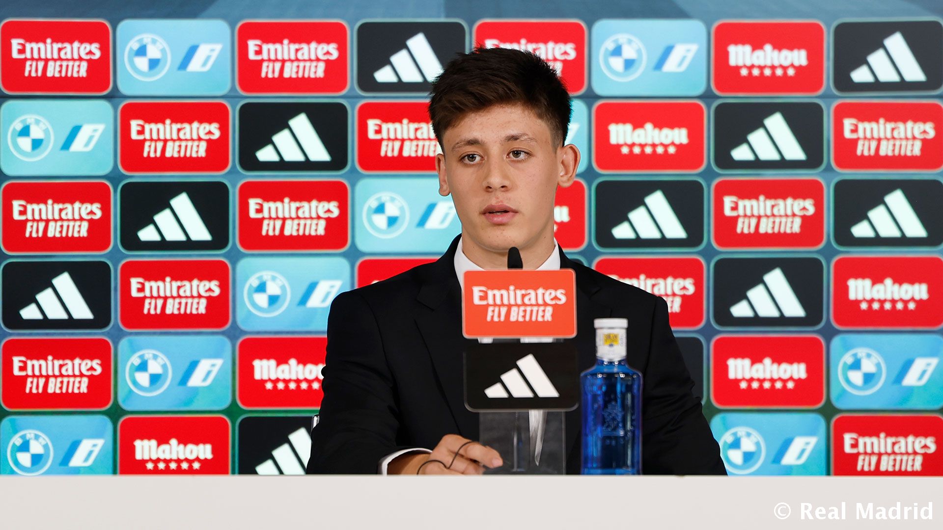 Новость на сайте FondoRuso.ru /assets/img//news/2023/2023-07-07-31-arda-geler.jpg