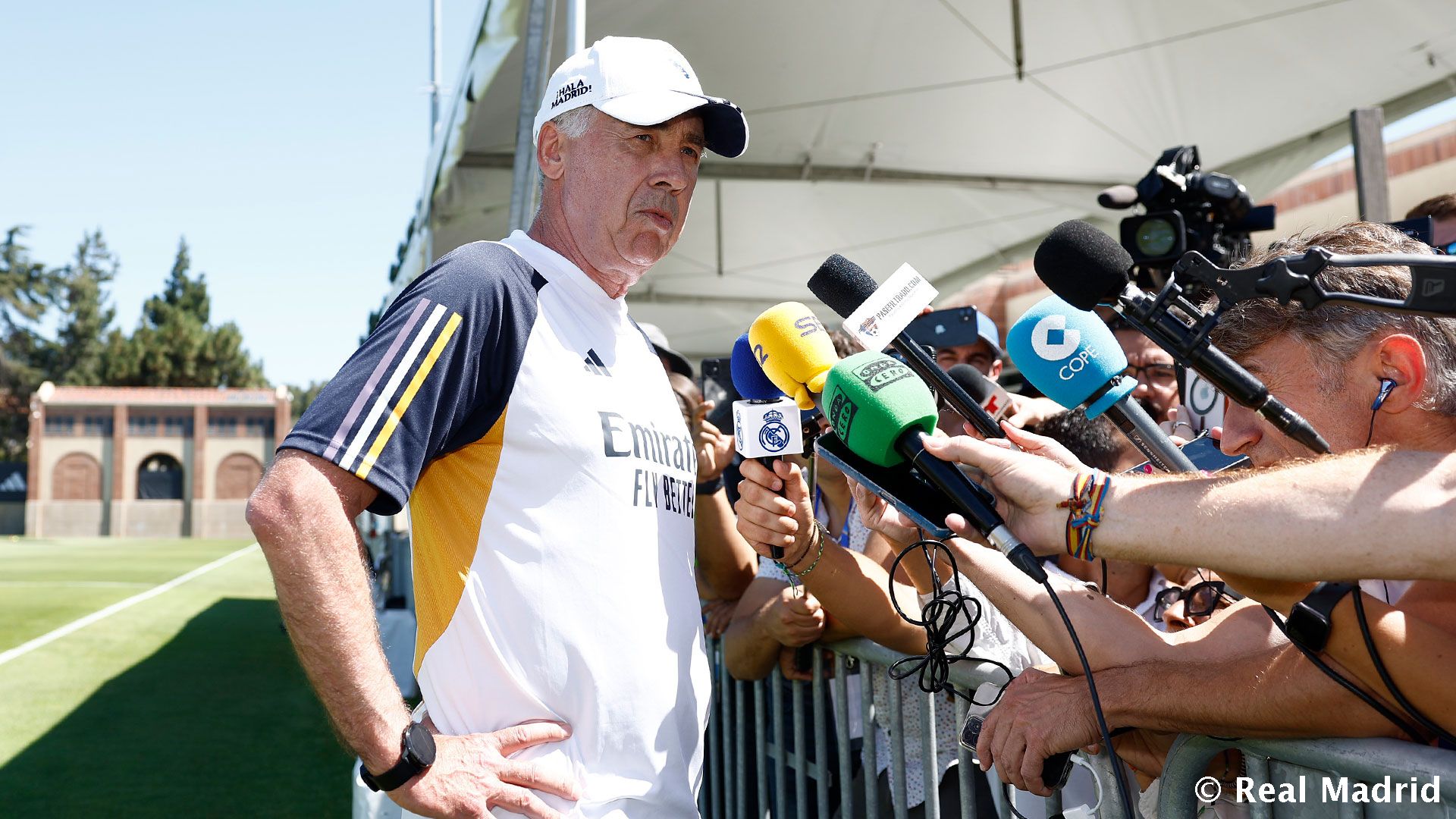 Новость на сайте FondoRuso.ru /assets/img//news/2023/2023-07-22-41-ancelotti.jpg