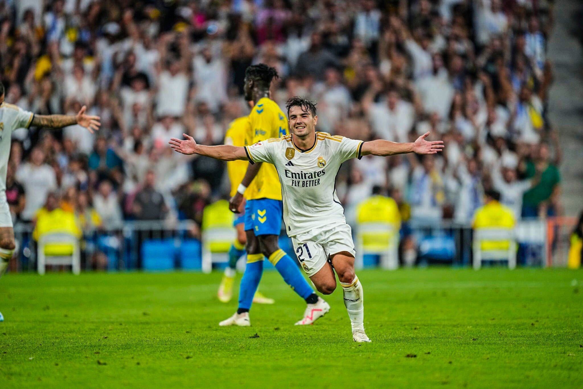 Новость на сайте FondoRuso.ru /assets/img//news/2023/2023-09-27-37-madrid2.jpg