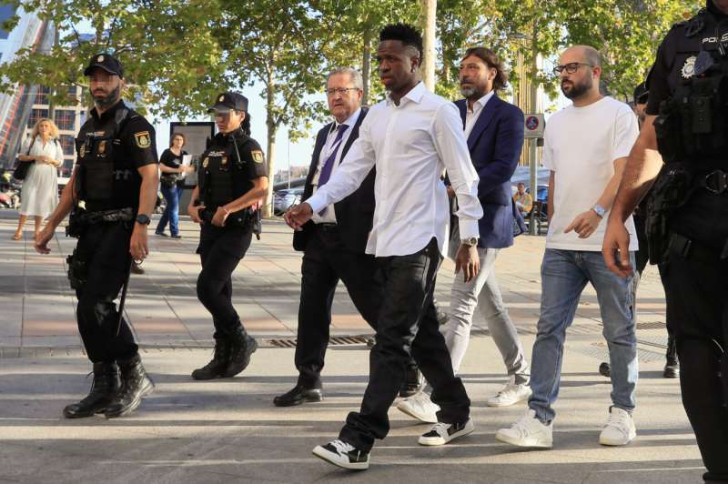 Новость на сайте FondoRuso.ru /assets/img//news/2023/2023-10-07-18-vinicius.jpg