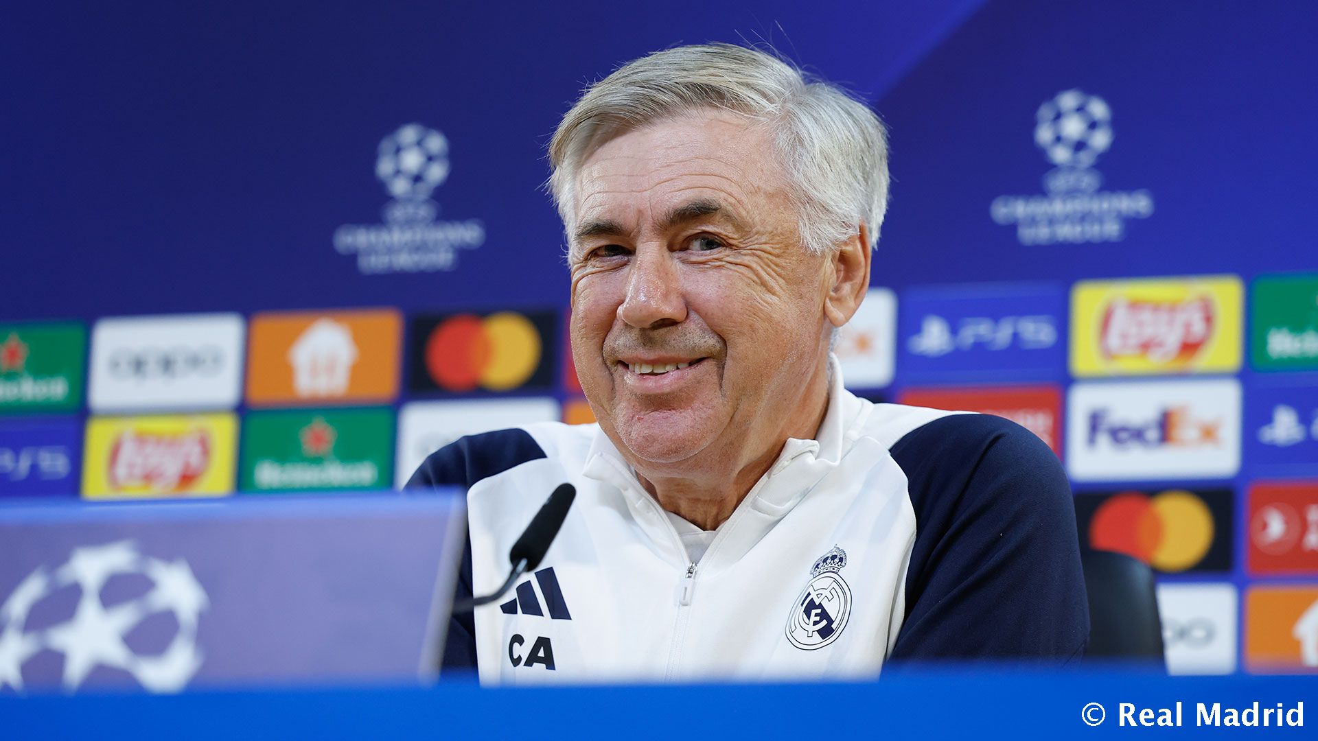 Новость на сайте FondoRuso.ru /assets/img//news/2023/2023-10-24-18-ancelotti.jpg