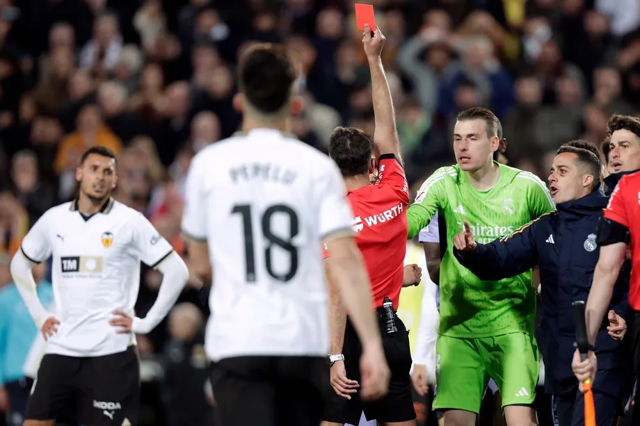 Новость на сайте FondoRuso.ru /assets/img//news/2023/2024-03-04-01-bellingham.jpg