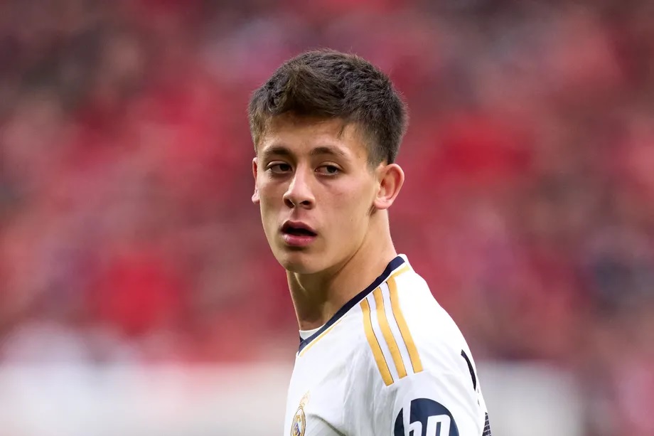 Новость на сайте FondoRuso.ru /assets/img//news/2023/2024-04-19-23-arda-geler.jpg