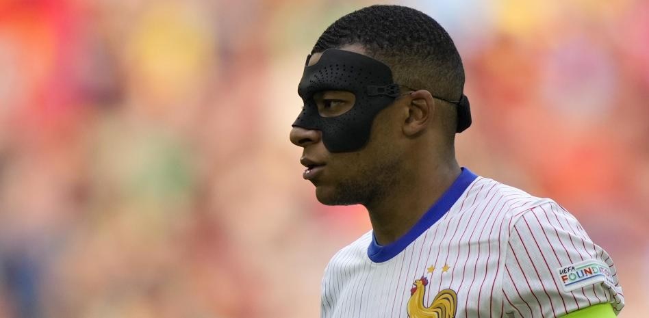 Новость на сайте FondoRuso.ru /assets/img//news/2023/2024-07-05-58-mbappe.jpg