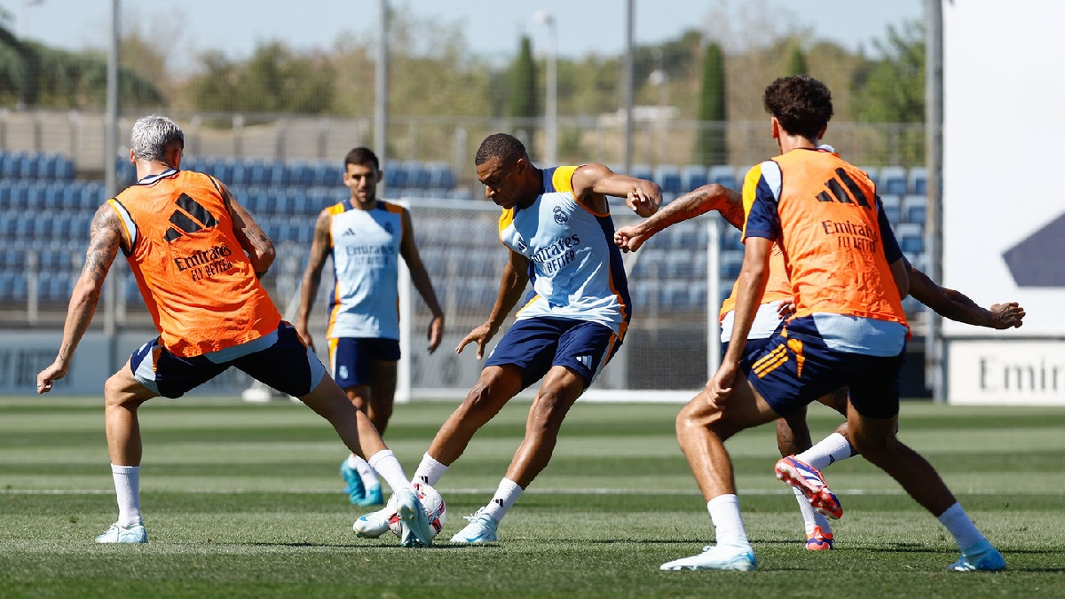 Новость на сайте FondoRuso.ru /assets/img//news/2023/2024-08-16-37-training.jpg