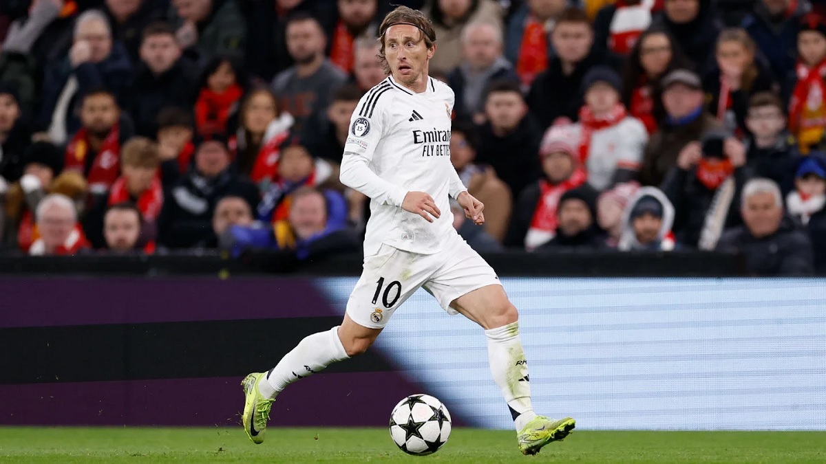 Новость на сайте FondoRuso.ru /assets/img//news/2023/2024-11-28-10-modric.jpg