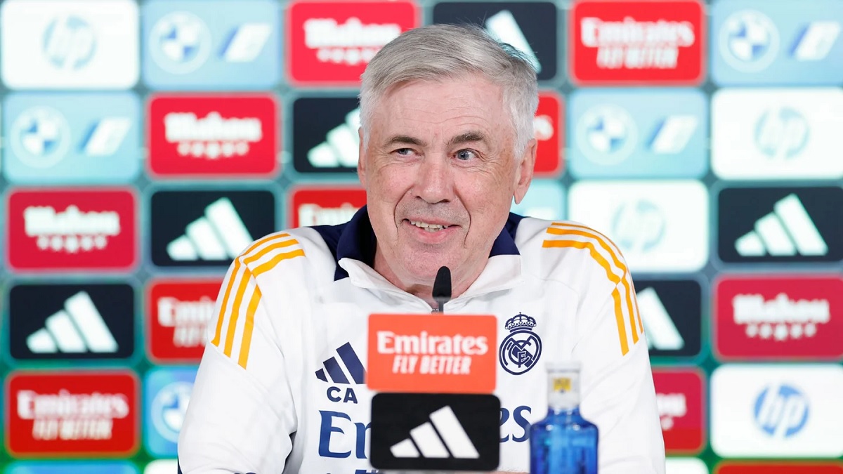 Новость на сайте FondoRuso.ru /assets/img//news/2025/2025-02-28-11-ancelotti.jpg