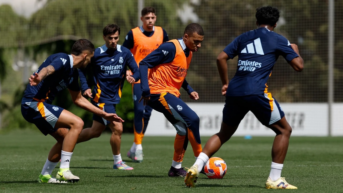 Новость на сайте FondoRuso.ru /assets/img//news/2025/2025-05-03-45-training.jpg