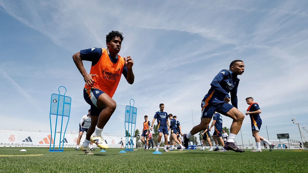 Новость на сайте FondoRuso.ru /assets/img//news/2025/2025-05-17-16-training.jpg