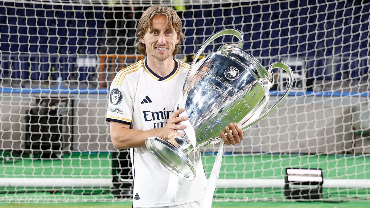 Новость на сайте FondoRuso.ru /assets/img//news/2025/2025-05-22-34-modric.jpg