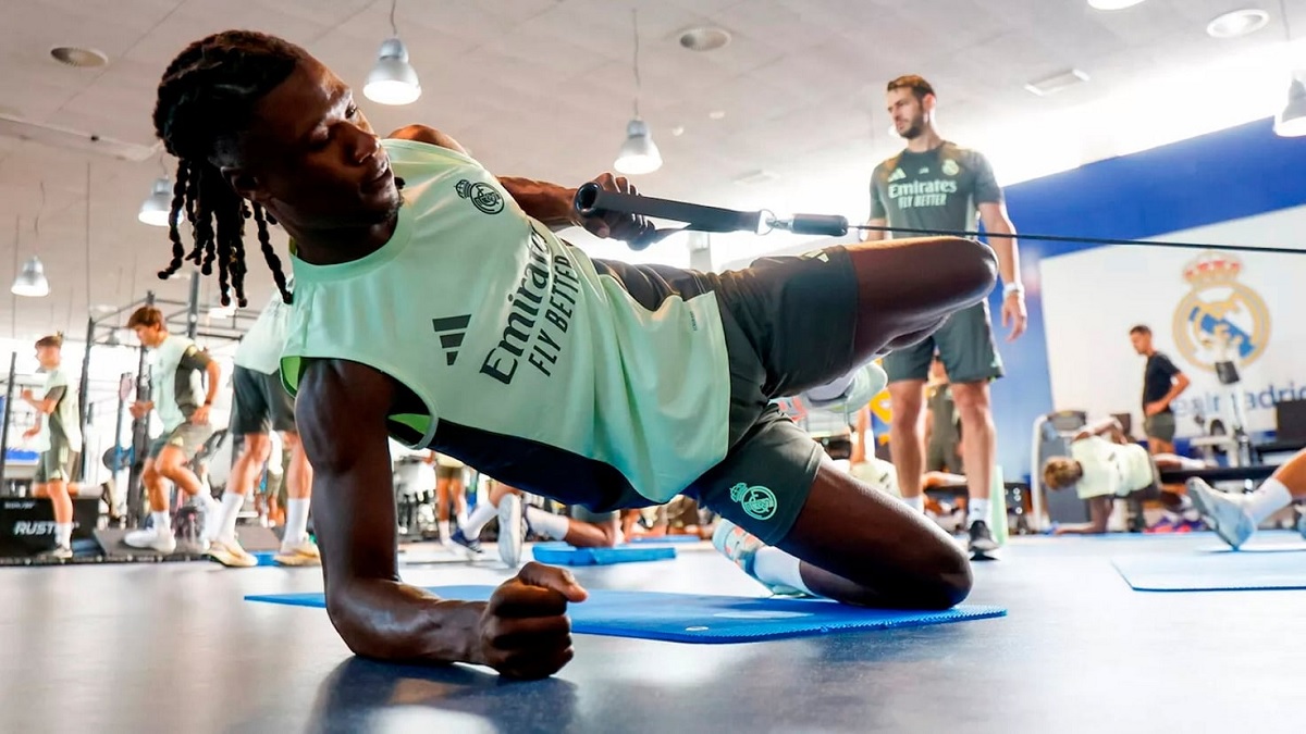 Новость на сайте FondoRuso.ru /assets/img//news/2025/2025-08-29-52-camavinga.jpg