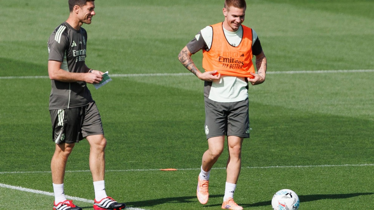 Новость на сайте FondoRuso.ru /assets/img//news/2025/2025-10-30-56-xabi-alonso.jpg