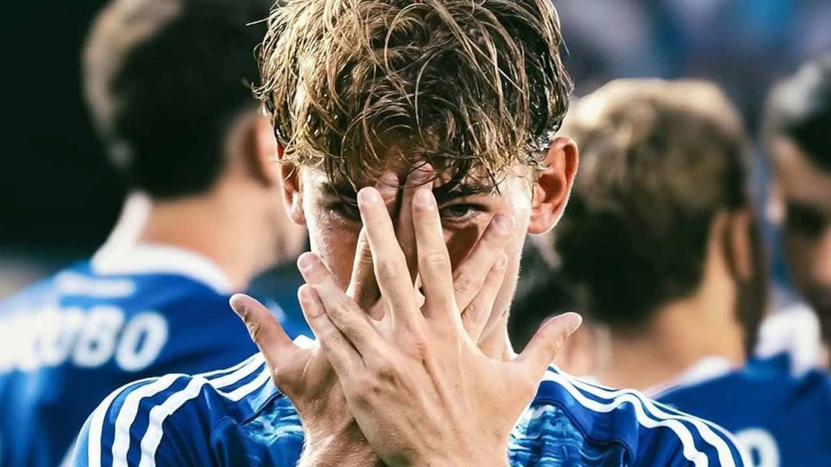 Новость на сайте FondoRuso.ru /assets/img//news/2025/2025-11-21-27-nico-paz.jpg