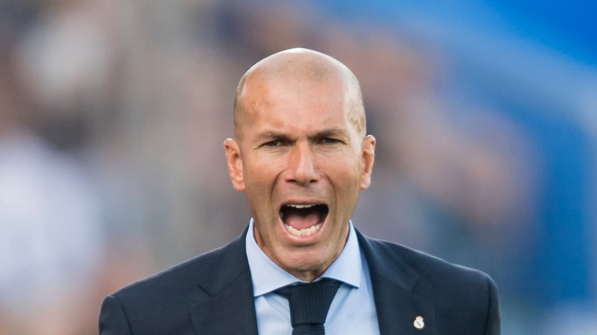 Новость на сайте FondoRuso.ru /assets/img//news/2025/2026-01-16-47-zidane.jpg