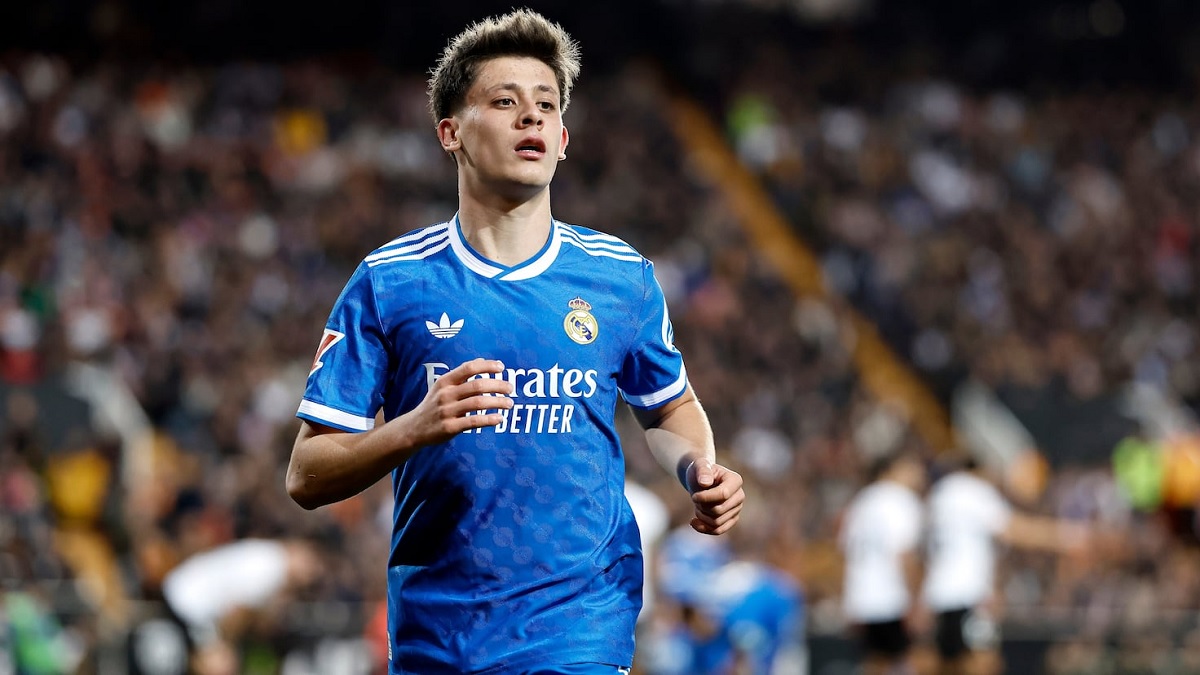 Новость на сайте FondoRuso.ru /assets/img//news/2025/2026-02-13-06-arda-geler.jpg