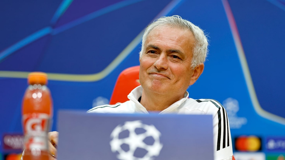 Новость на сайте FondoRuso.ru /assets/img//news/2025/2026-02-17-46-mourinho.jpg