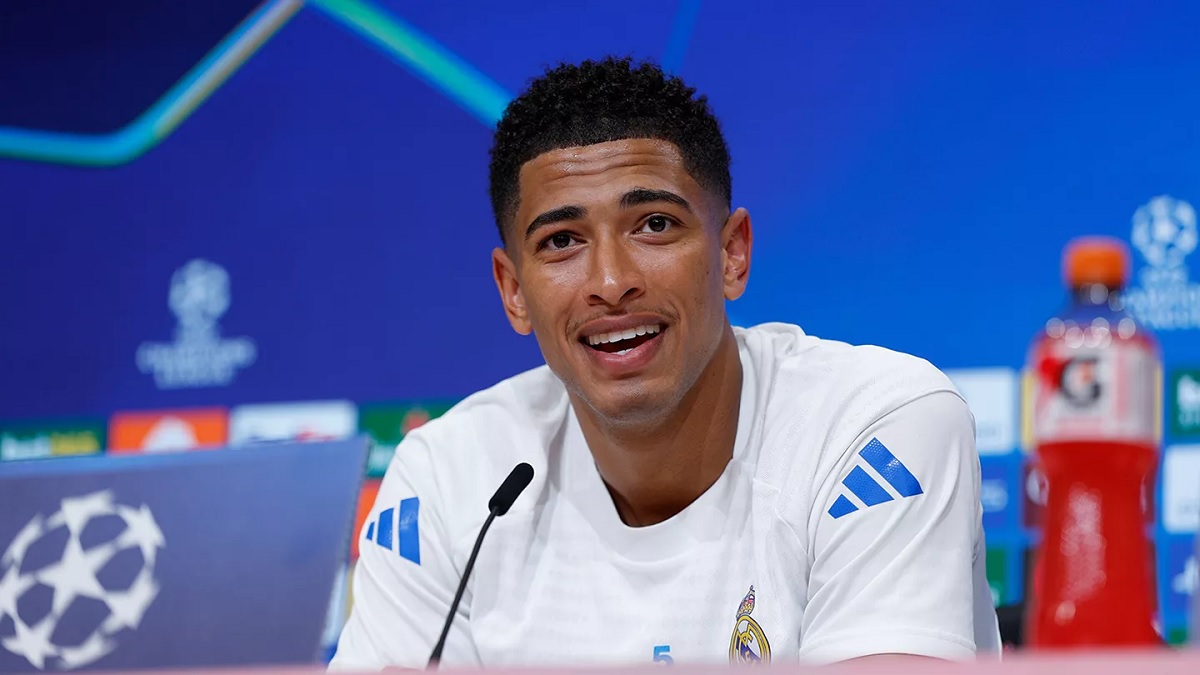 Новость на сайте FondoRuso.ru /news/2025/2026-04-15-27-bellingham.jpg