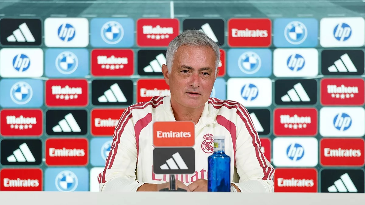 Новость на сайте FondoRuso.ru /assets/img//news/2026/2026-08-30-49-mourinho.jpg