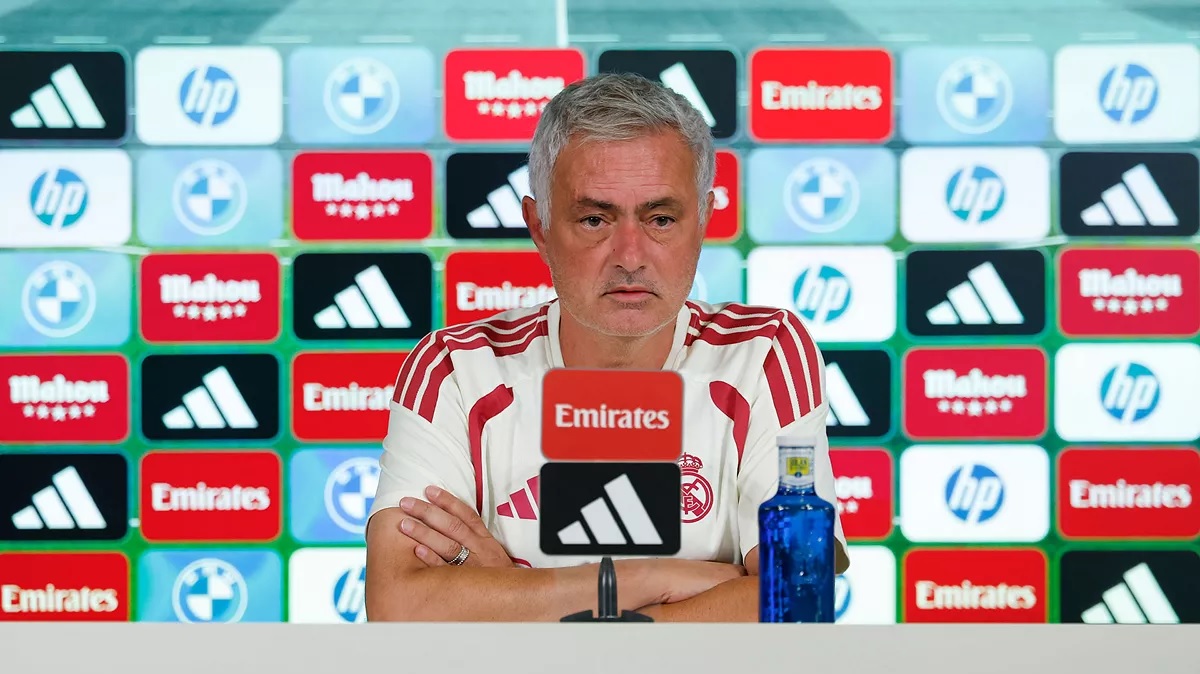 Новость на сайте FondoRuso.ru /assets/img//news/2026/2026-09-15-33-mourinho.jpg