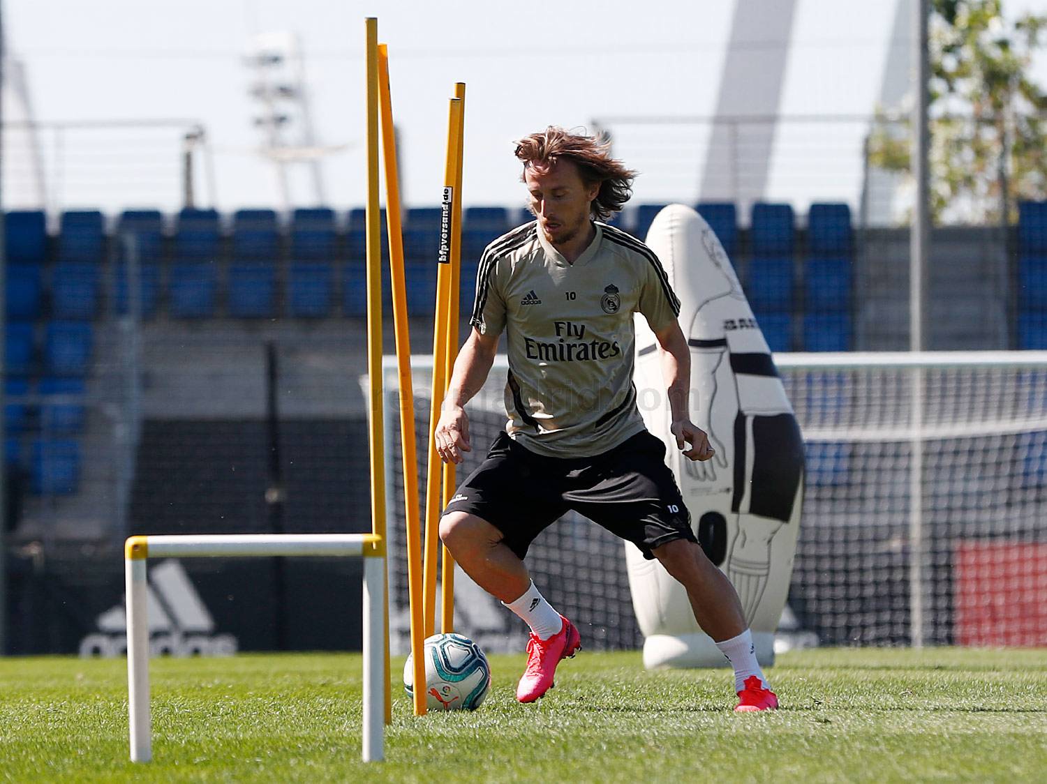 Новость на сайте FondoRuso.ru /assets/img/news/2020/2020-05-18-entrenamientos.jpg