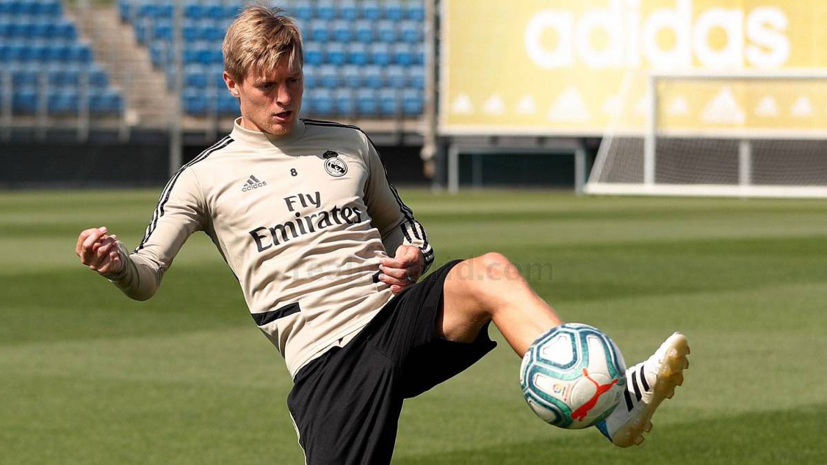 Новость на сайте FondoRuso.ru /assets/img/news/2020/2020-06-04-kroos.jpg