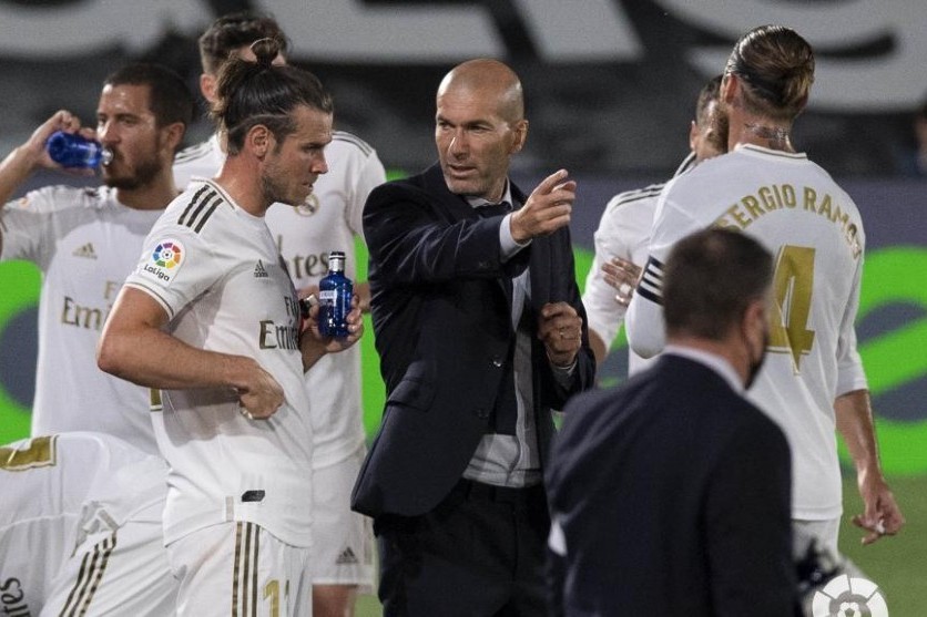 Новость на сайте FondoRuso.ru /assets/img/news/2020/2020-06-26-29-zidane.jpg