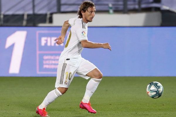 Новость на сайте FondoRuso.ru /assets/img/news/2020/2020-07-01-36-modric.jpg