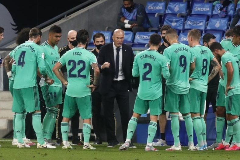 Новость на сайте FondoRuso.ru /assets/img/news/2020/2020-07-02-26-zidane.jpg