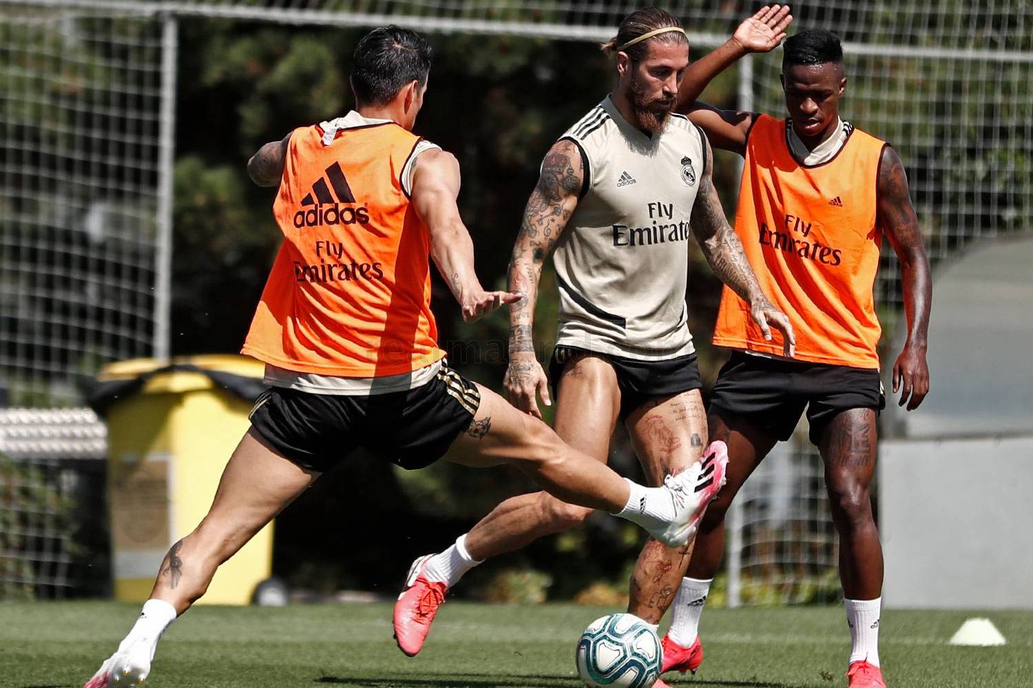 Новость на сайте FondoRuso.ru /assets/img/news/2020/2020-07-11-19-trainingsession.jpg