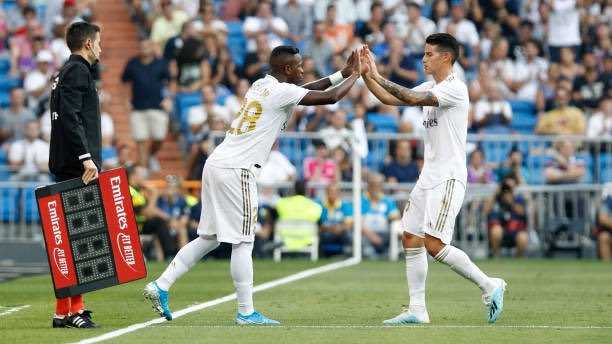 Новость на сайте FondoRuso.ru /assets/img/news/2020/2020-07-12-29-james-y-vini.jpg