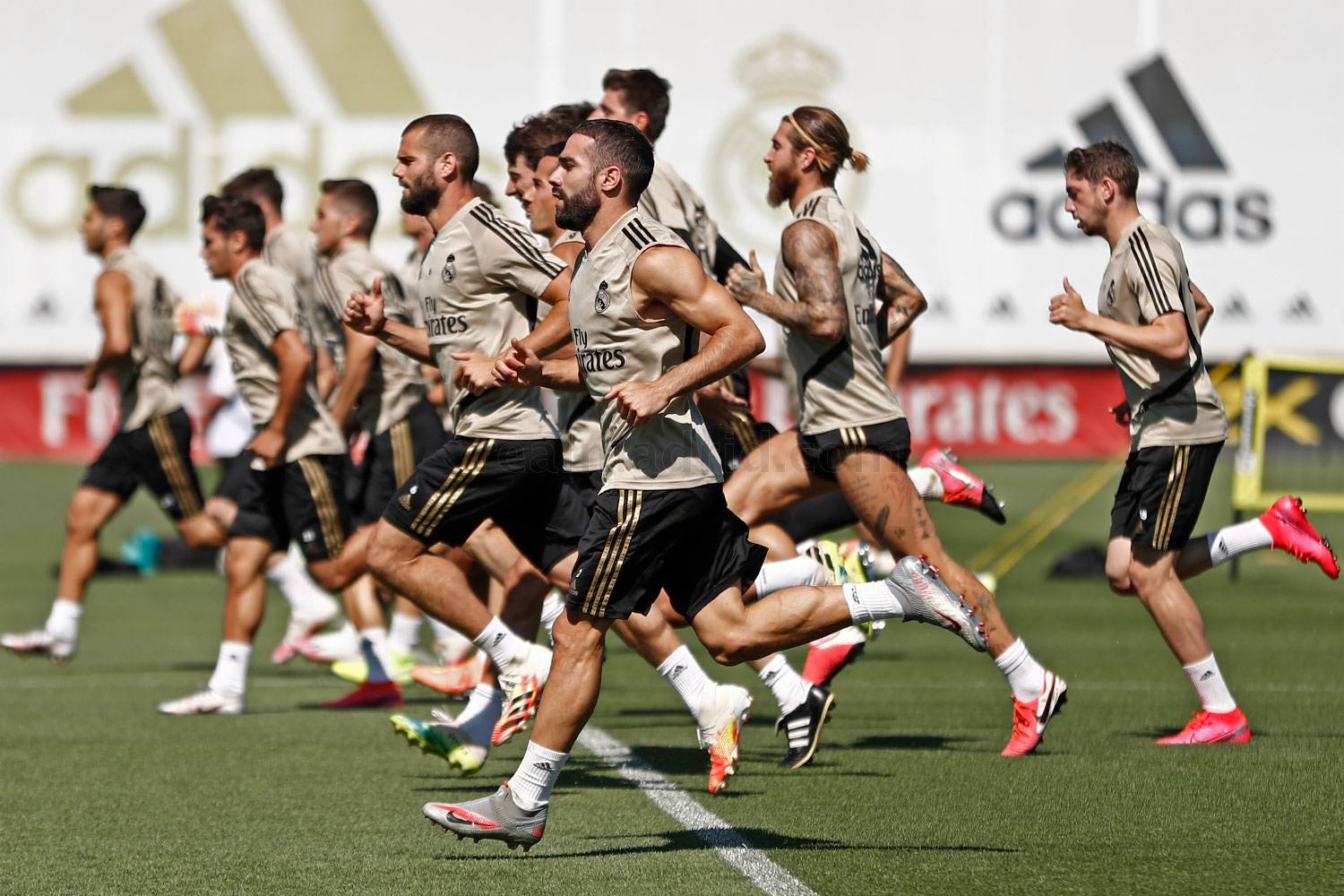 Новость на сайте FondoRuso.ru /assets/img/news/2020/2020-07-15-36-trainingsession.jpg