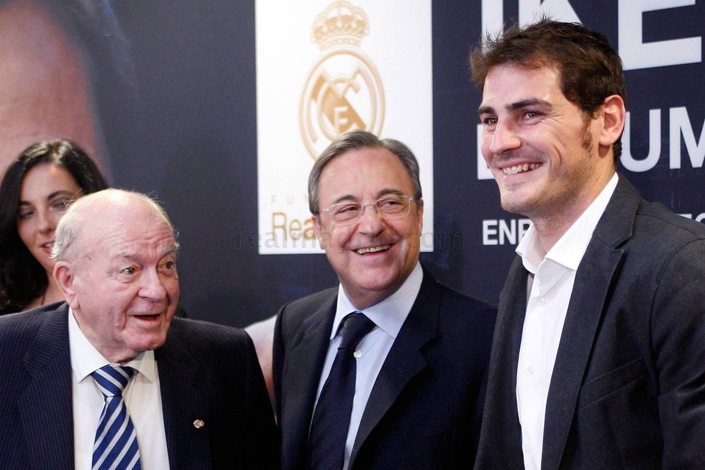 Новость на сайте FondoRuso.ru /assets/img/news/2020/2020-08-05-40-ikercasillas.jpg