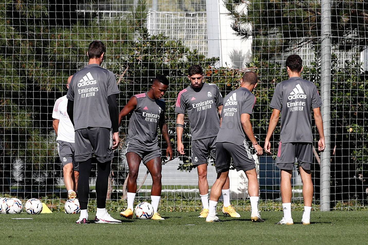 Новость на сайте FondoRuso.ru /assets/img/news/2020/2020-09-06-16-trainingsession.jpg