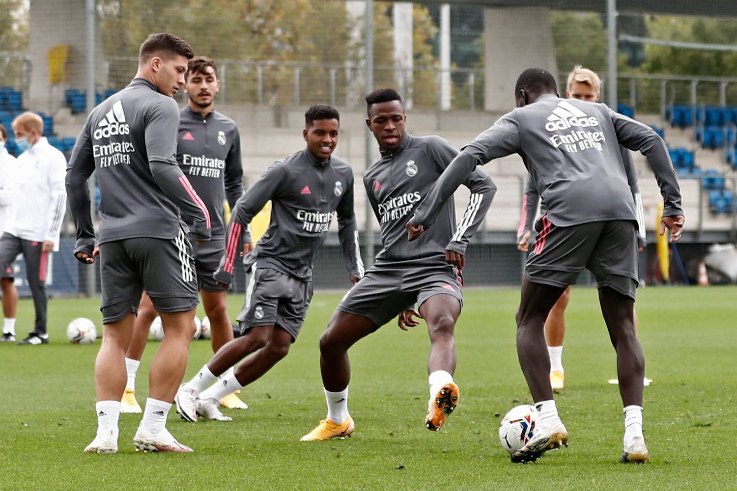 Новость на сайте FondoRuso.ru /assets/img/news/2020/2020-09-19-45-trainingsession.jpg