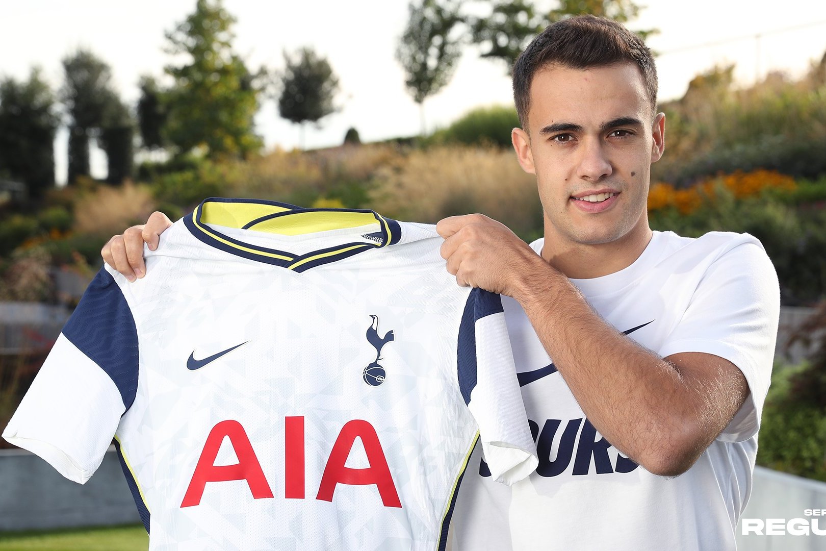 Официально: Серхио Регилон перешел в «Тоттенхэм»