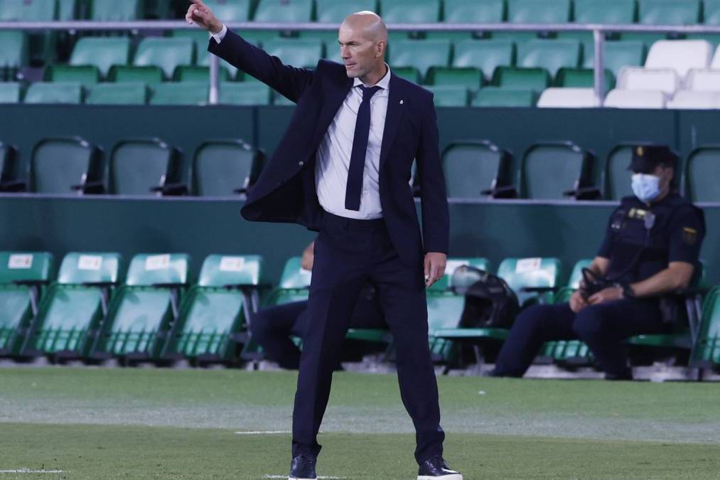 Новость на сайте FondoRuso.ru /assets/img/news/2020/2020-09-28-33-zidane.jpg