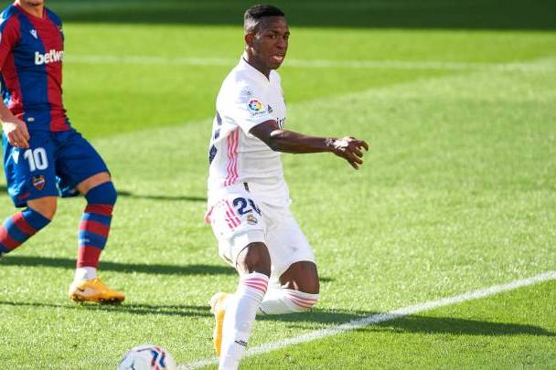 Новость на сайте FondoRuso.ru /assets/img/news/2020/2020-10-05-16-vinicius.jpg