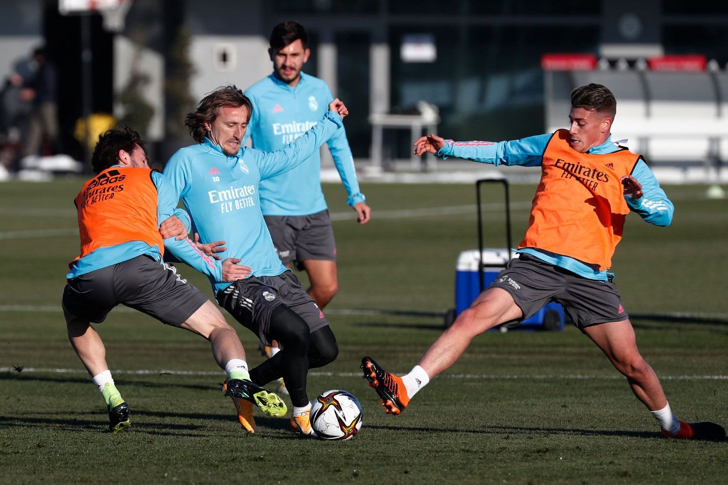 Подготовка к игре с «Алькояно» началась без Варана и Рамоса