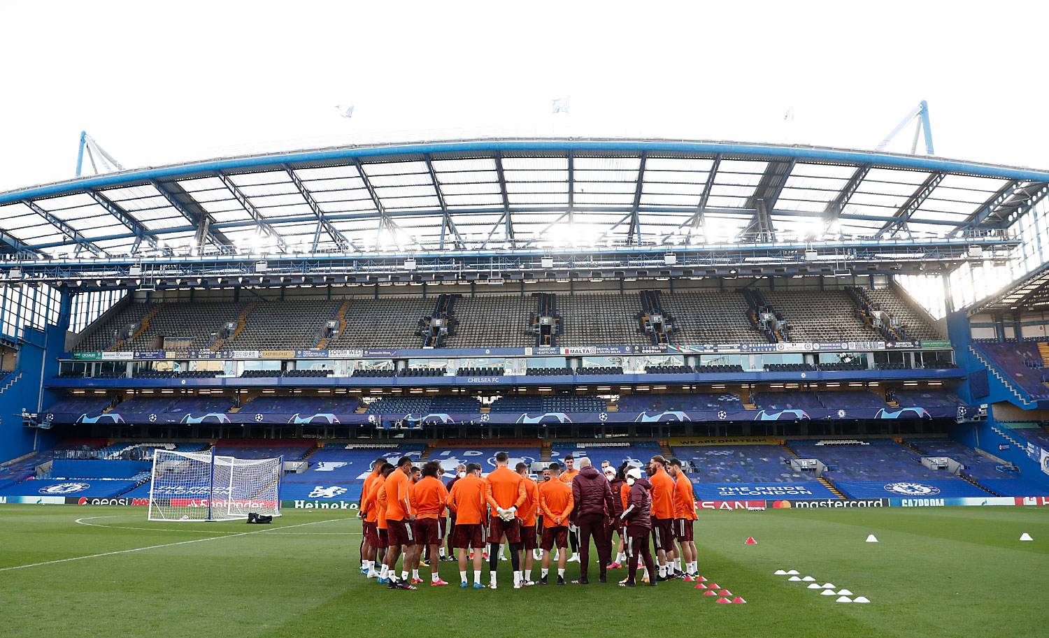 «Мадрид» провел тренировку на «Стэмфорд Бридж»