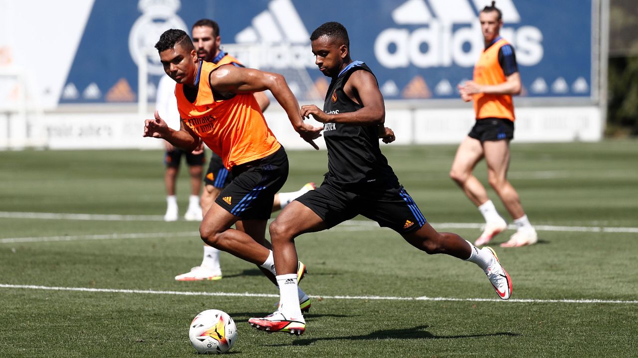 Подготовка к воскресному матчу продолжается