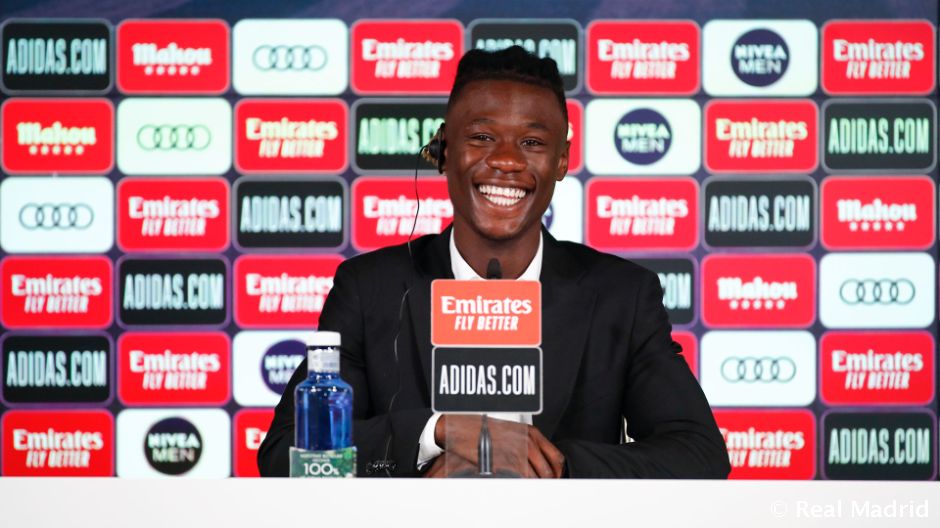 Эдуардо Камавинга: «Играть за «Реал Мадрид» – это моя мечта с детства»