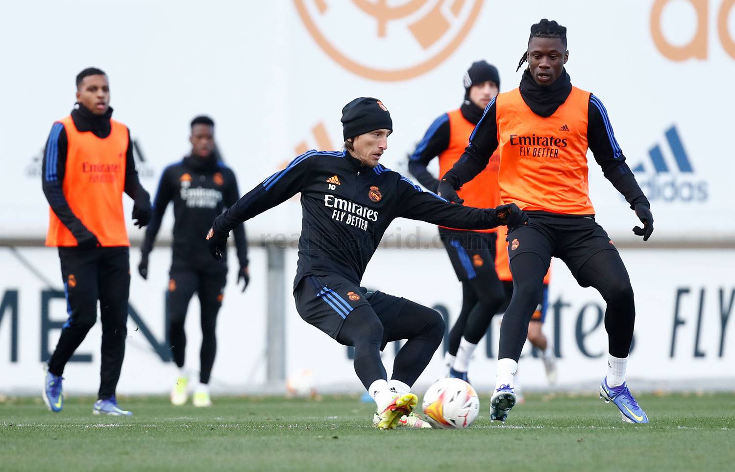 Команда завершила подготовку к матчу с «Севильей»