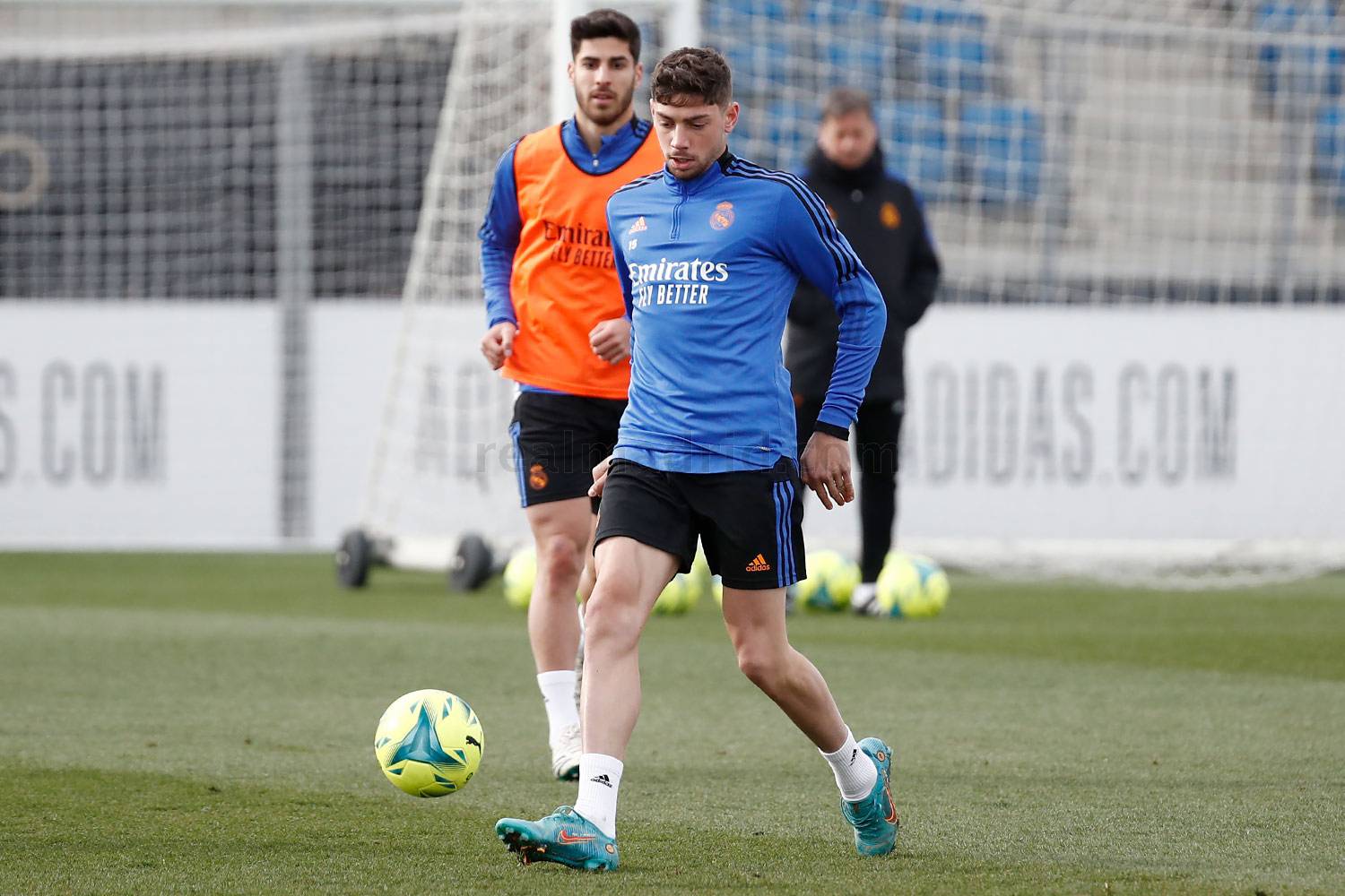 Кроос и Алаба провели занятие в тренажерном зале