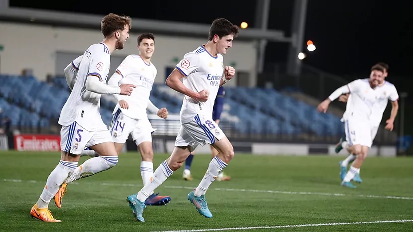 Карлос Дотор – универсальный полузащитник «Кастильи» Рауля