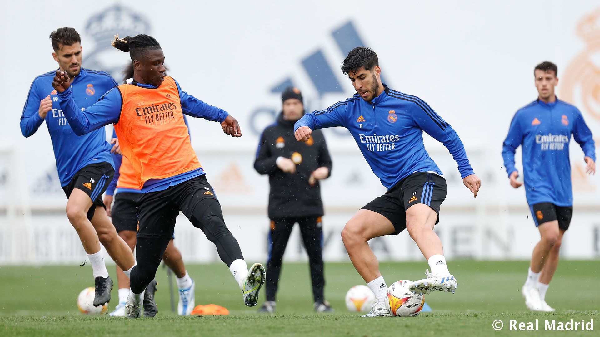 Каземиро провел часть занятия в общей группе